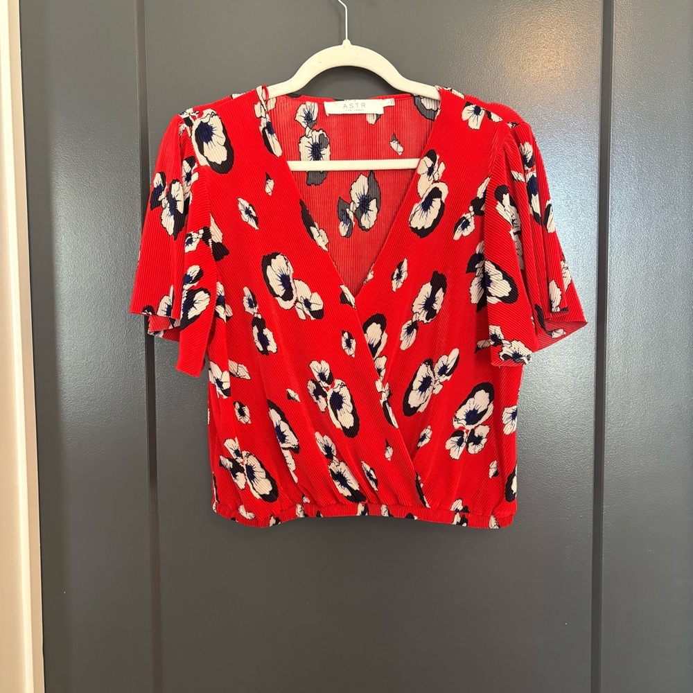 ASTR The Label Red Floral Wrap Blouse Size M